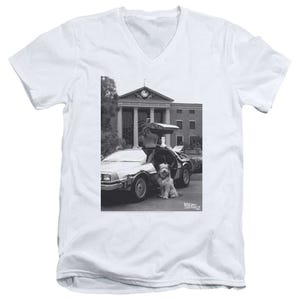 Back to the Future Einstein and Delorean Photo V-Neck T-Shirt