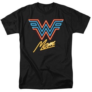 Wonder Woman Mom Neon T-Shirt